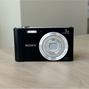 Vintage y2k Digicam | Sony Cybershot W800 | Black